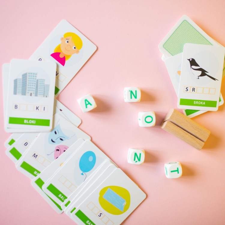 kostka po kostce montessori