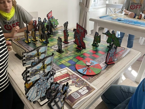 gra-stolikowa-bitwa-pod-grunwaldem-eco-zabawki (1).jpg