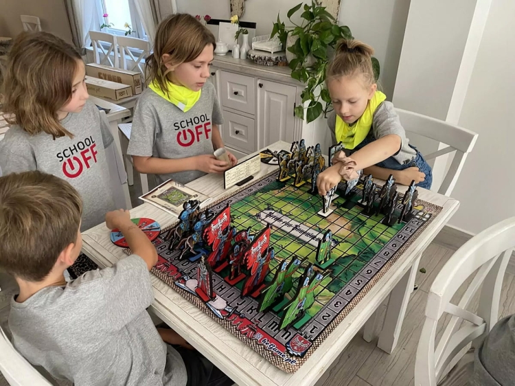 gra-stolikowa-bitwa-pod-grunwaldem-eco-zabawki (3).jpg