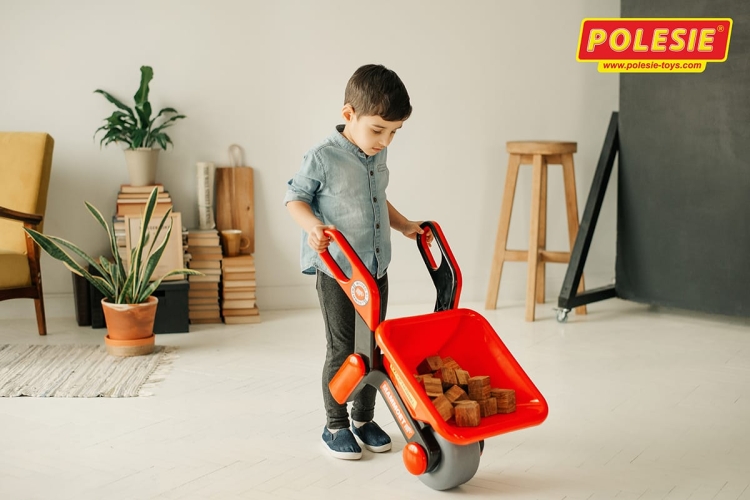 mammoet-taczka-kask-szufelka-grabki-lopata-dla-dzieci-polesie-eco-zabawki (9).jpg