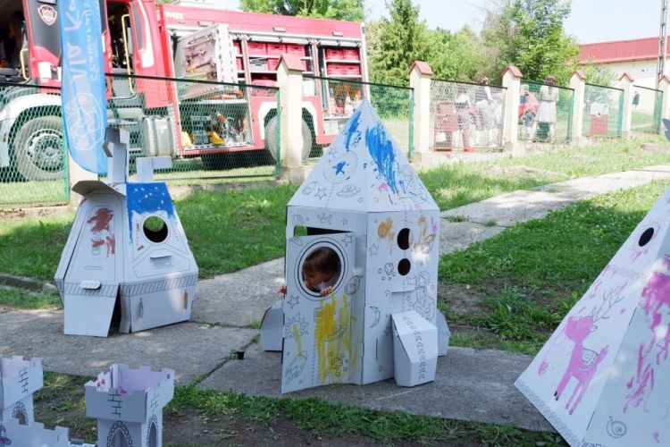 niezwykła-rakieta-do-kolorowania (1).JPG