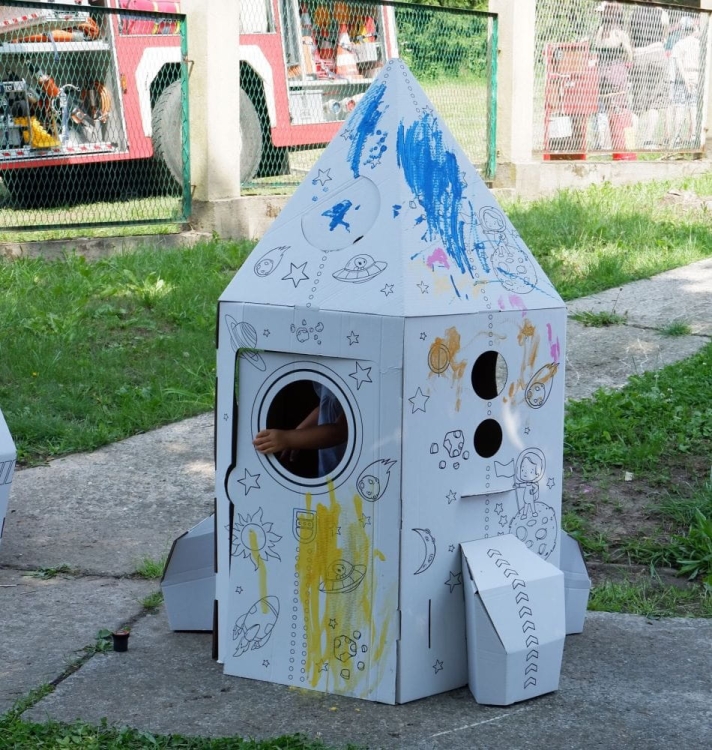 niezwykła-rakieta-do-kolorowania (3).JPG