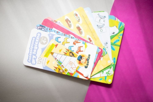 Edukacyjne gry logiczne CzuCzu 4+ – zadania i łamigłówki 120 stron