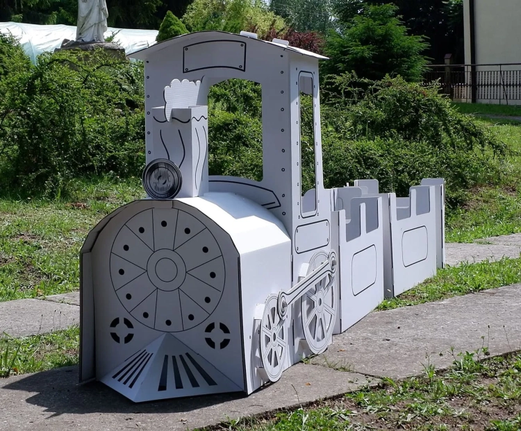 Edukacyjna zabawka z kartonu "Lokomotywa"