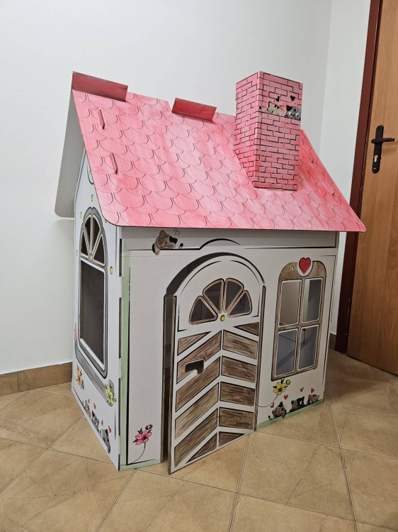 Domek z kartonu do składania i malowania dla dzieci