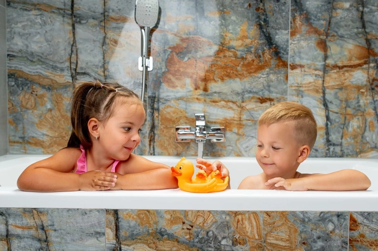 kaczuszki-do-kąpieli-z-musującą-kulą (3).webp