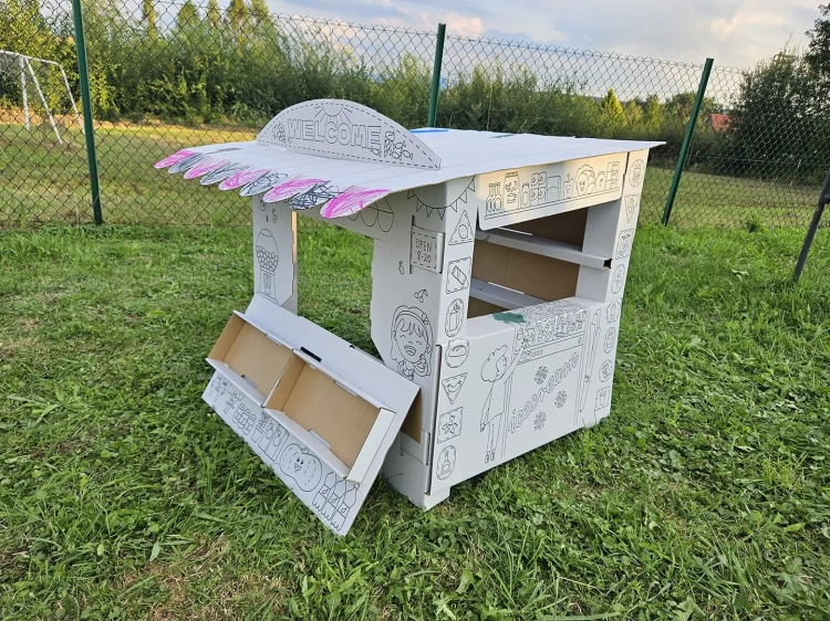 Stragan z kartonu do składania i kolorowania dla dzieci