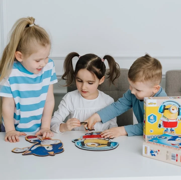 Puzzle-drewniane-50-elementow-Trefl-Szalony-Minionek-5+ (5).webp