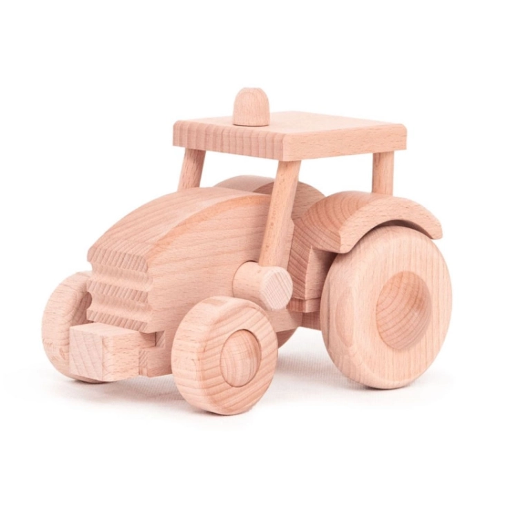 Drewniany traktor Make-It Bajo, widok z przodu.
