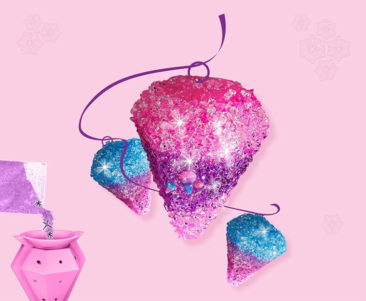 Gotowe, kolorowe wisiorki w kształcie diamentów wykonane z zestawu Błyszczące diamenty 8+ Kosmos