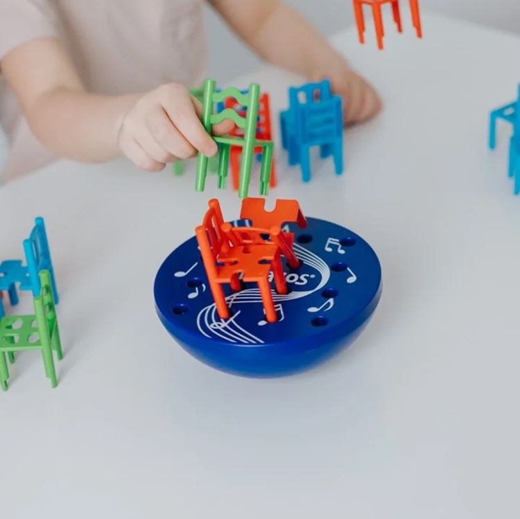 Prezentacja rozgrywki w grze Mistakos platform