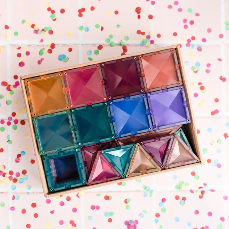 Klocki magnetyczne CONNETIX Pastel Creative Pack 120 el 3+ ułożone w opakowaniu