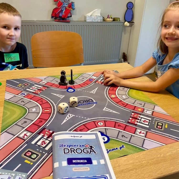 gra-bezpieczna-droga-stolikowa-beGame (4).webp