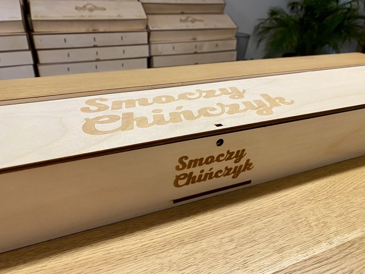Opakowanie gry Smoczy Chińczyk
