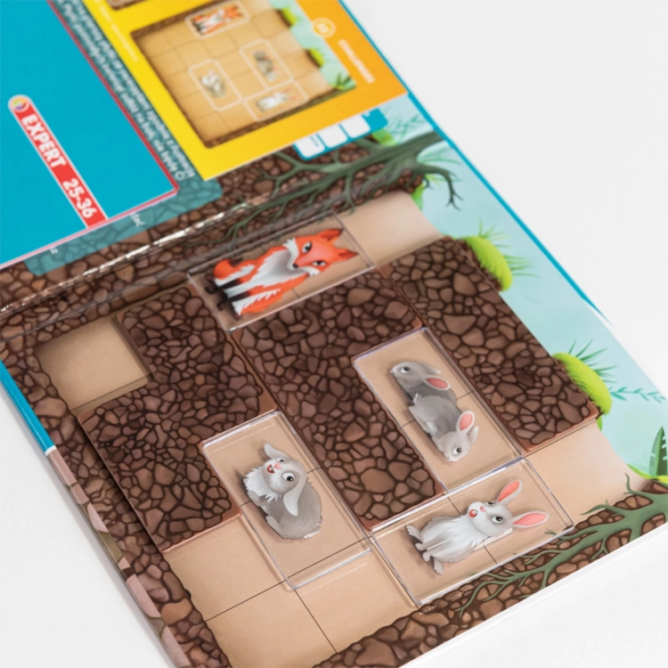 Zbliżenie na planszę gry Królicza Norka z elementami