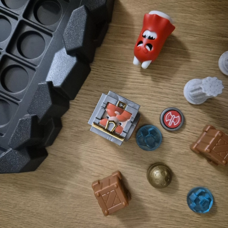 Komponenty zestawu gry Ucieczka z Lochu – Smart Games