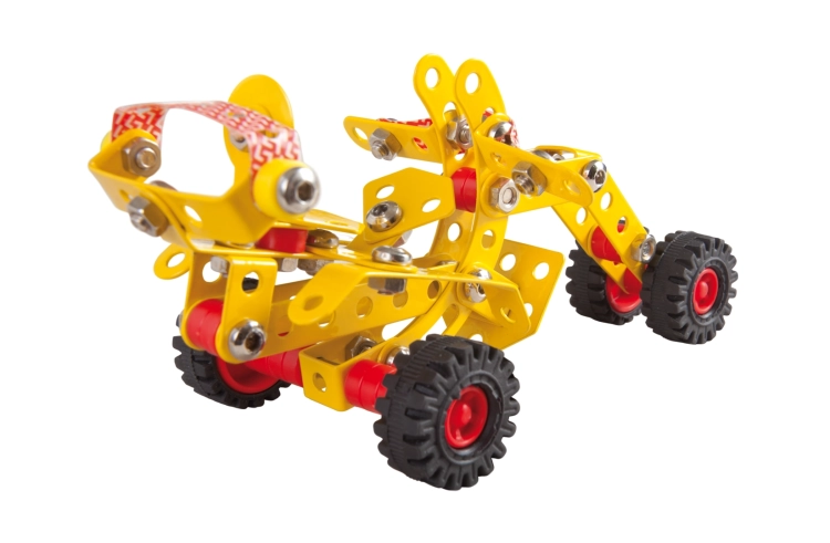 Złożony model motocykla Cruiser z serii Mały Konstruktor marki Alexander, widok boczny.