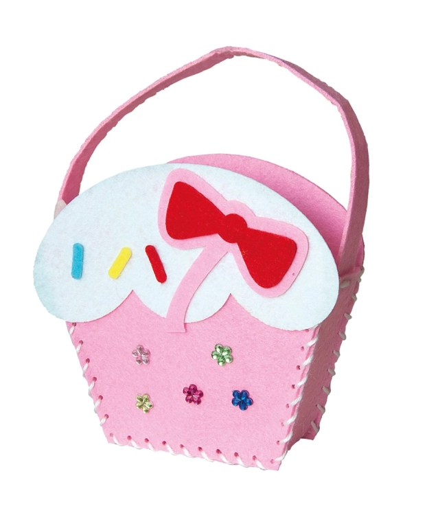 Gotowa torebka w kształcie babeczki wykonana z zestawu kreatywnego od Multigra