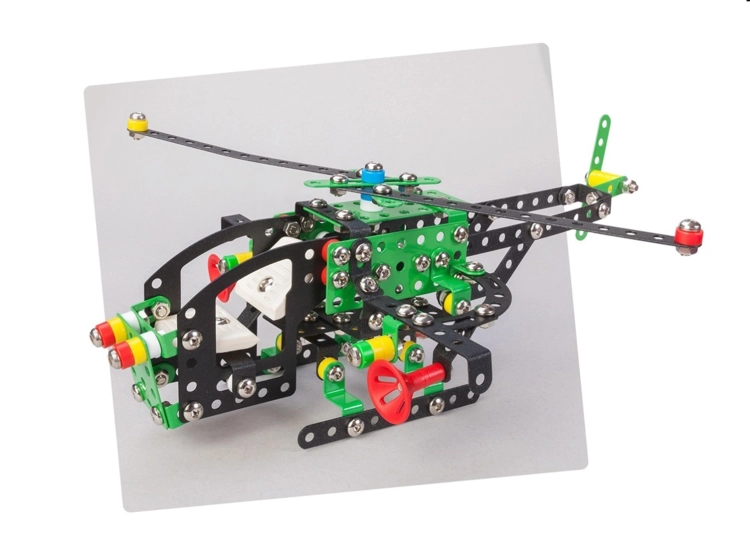 Model helikoptera z zestawu Manta 5w1 - konstrukcja z metalu