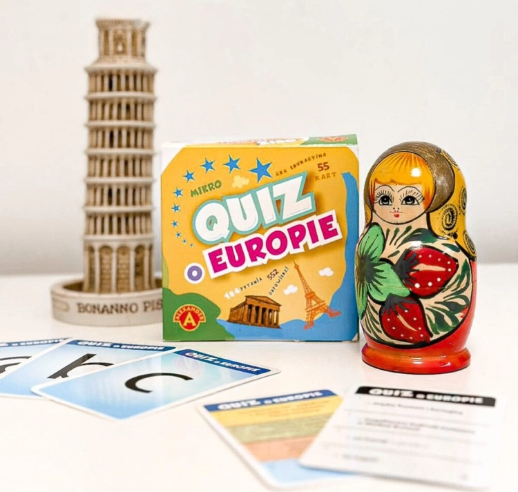Opakowanie i karty z pytaniami z gry Quiz o Europie