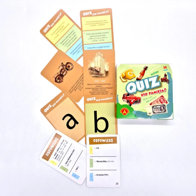 Opakowanie gry edukacyjnej i zestaw kart Quiz Kto Pamięta? od Alexander