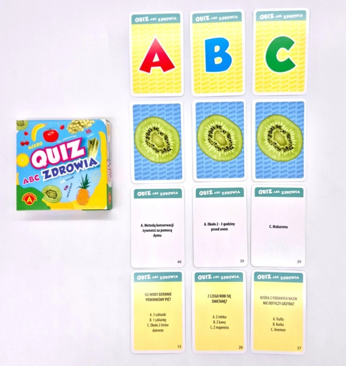 Zbliżenie na karty z gry Quiz ABC Zdrowia