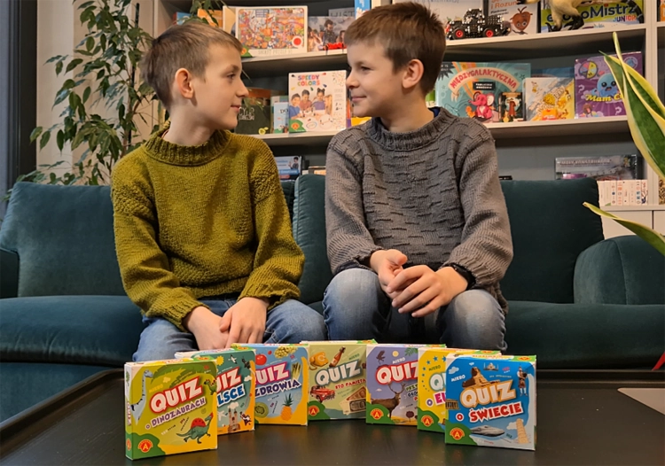 Dzieci grające w Quiz Przyroda i Geografia Polski od Alexander.