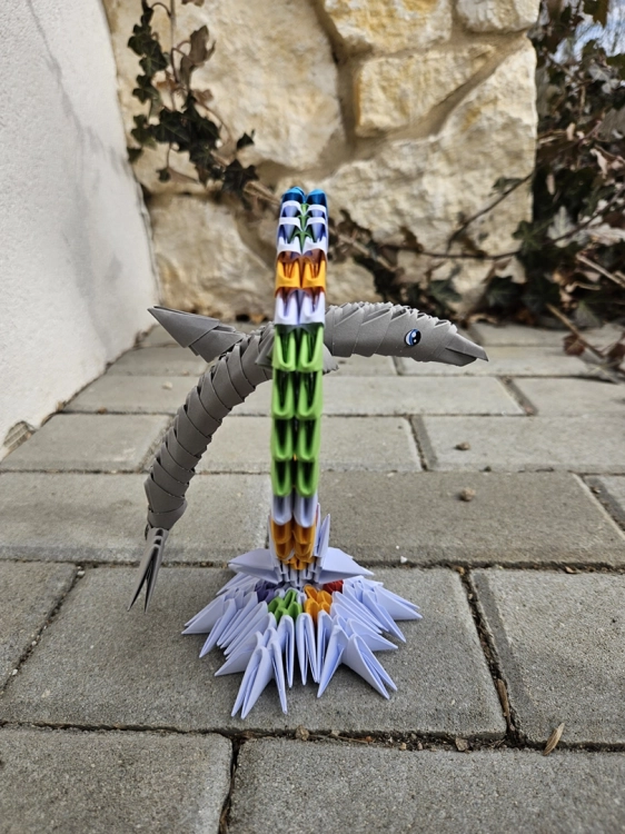 Figurka ORIGAMI 3d Delfin Alexander w ogrodzie