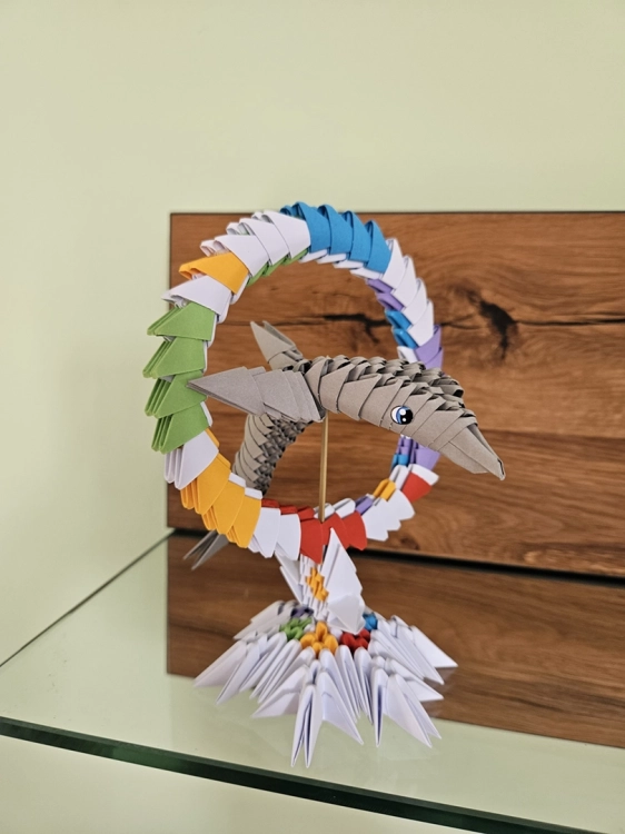 Figurka ORIGAMI 3d Delfin Alexander na półce