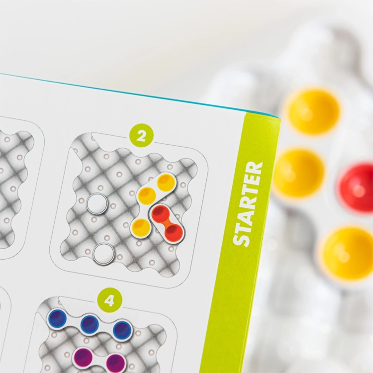 Książeczka z zadaniami do gry Antywirus SmartGames, poziom początkujący.