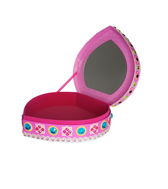 Szkatułka Mozaika Serce po otwarciu – wewnętrzne lusterko i przestrzeń do przechowywania drobiazgów.