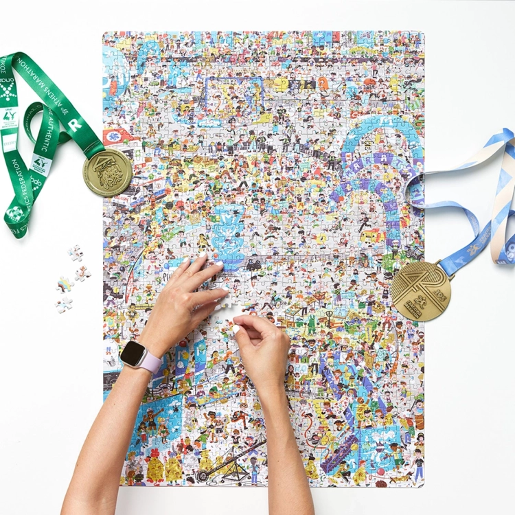 Układanie puzzli Puzzlove Maraton CzuCzu z widocznymi medalami sportowymi