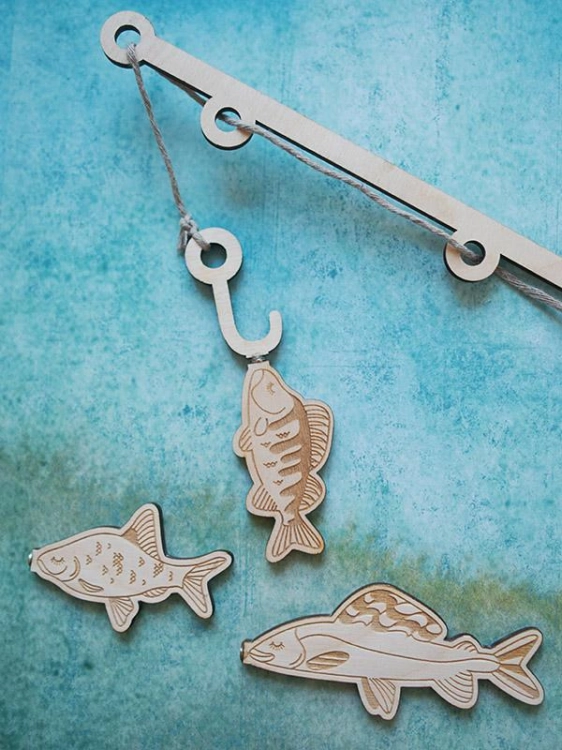 Wędka i złowiona rybka – zabawa w łowienie Stuka Puka