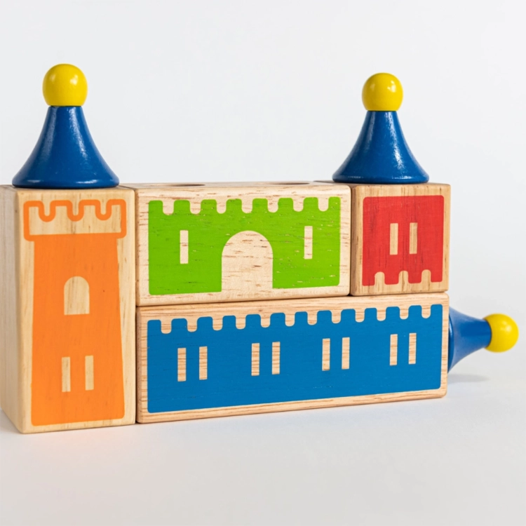kolorowe drewniane klocki z wieżami – elementy gry Mądry Zamek Smart Games