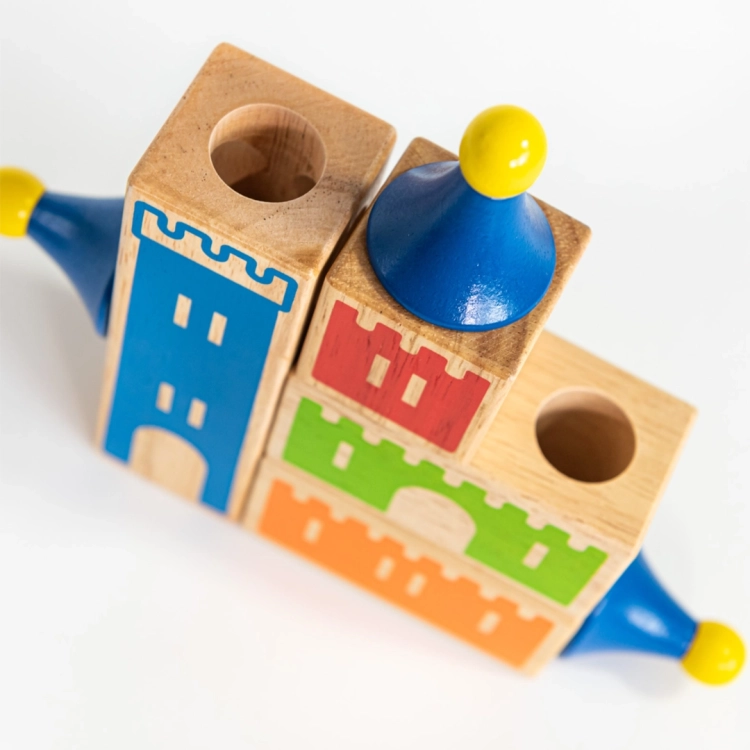 widok z góry na klocki zamku – gra logiczna Mądry Zamek 3+