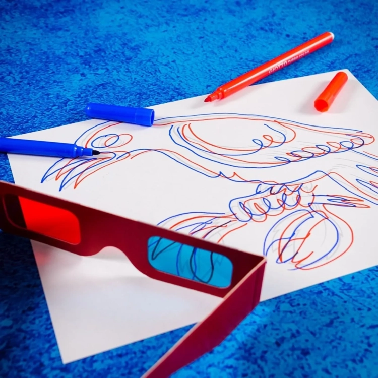 Widok przez kalejdoskop z Laboratorium optyki – kolorowe kształty