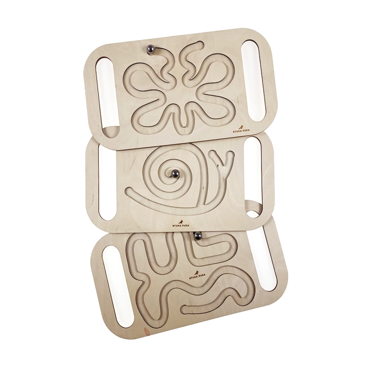 Zestaw trzech drewnianych labiryntów Sounds Wood z metalowymi kulkami.