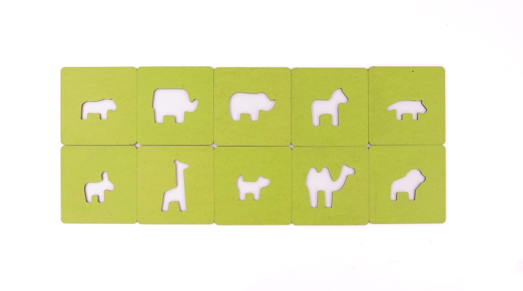 Elementy zestawu Safari gra sensoryczna Bajo 1,5+