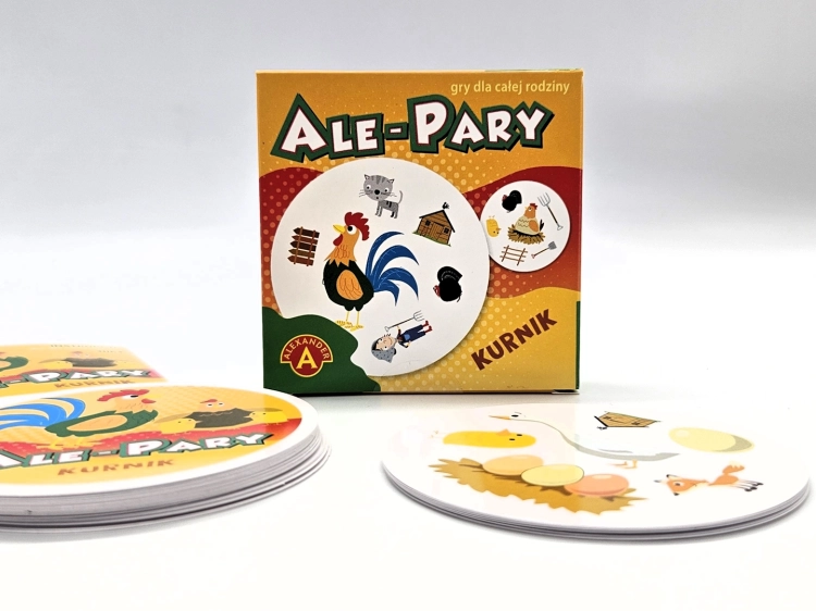 Pudełko gry Ale Pary Kurnik na tle stosu kart i pojedynczej karty z ilustracją gęsi i jaj.