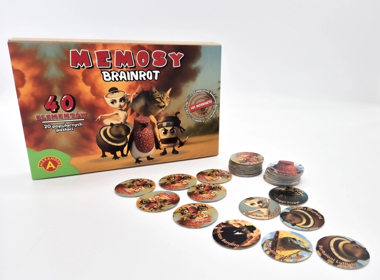Duża ilość okrągłych kart z gry "Memosy Brainrot" rozłożonych na stole, ukazujących różnorodne, surrealistyczne ilustracje.
