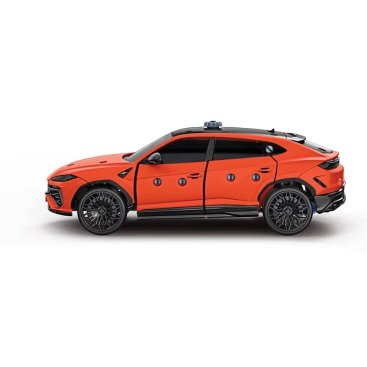 Model do składania Clementoni Lamborghini Urus SE, widok z boku na złożony samochód.