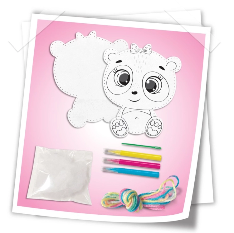 Zawartość zestawu DIY Creative Studio: Panda do szycia (elementy do pokolorowania), wypełnienie, kolorowe nici, igła i pisaki.