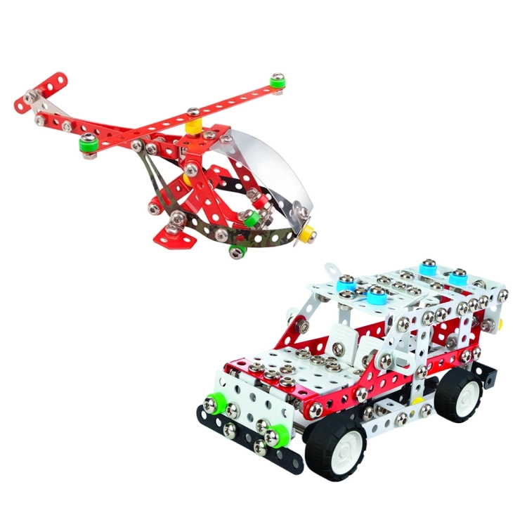 Modele helikoptera i karetki pogotowia ratunkowego zbudowane z zestawów Mały Konstruktor.