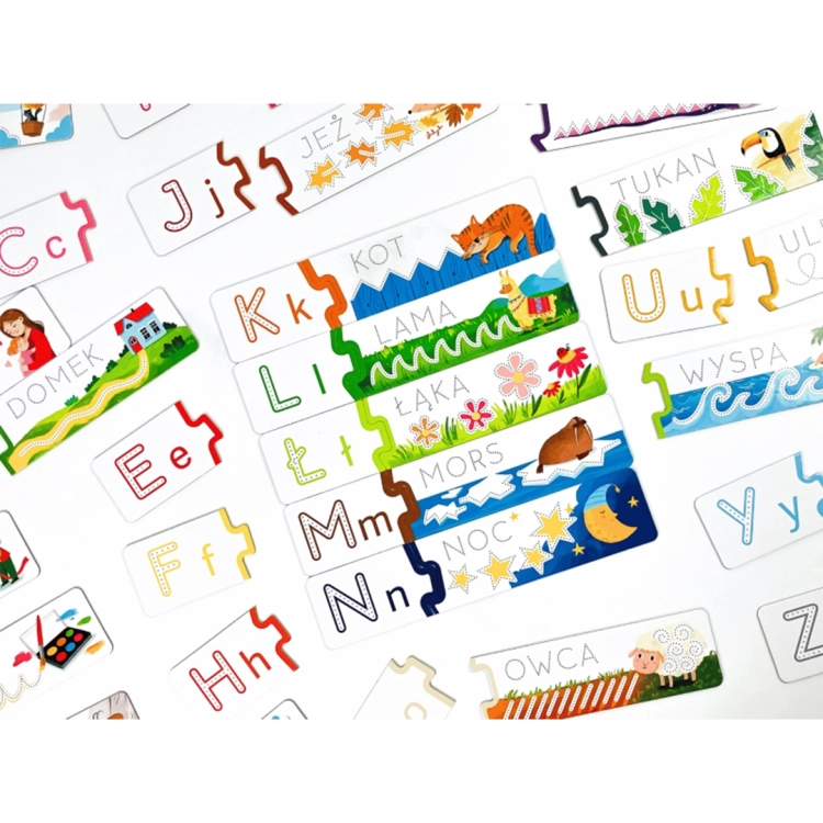 Zestaw różnorodnych, kolorowych puzzli edukacyjnych Kapitana Nauki z literami alfabetu i dopasowanymi do nich ilustracjami zwierząt oraz przedmiotów.