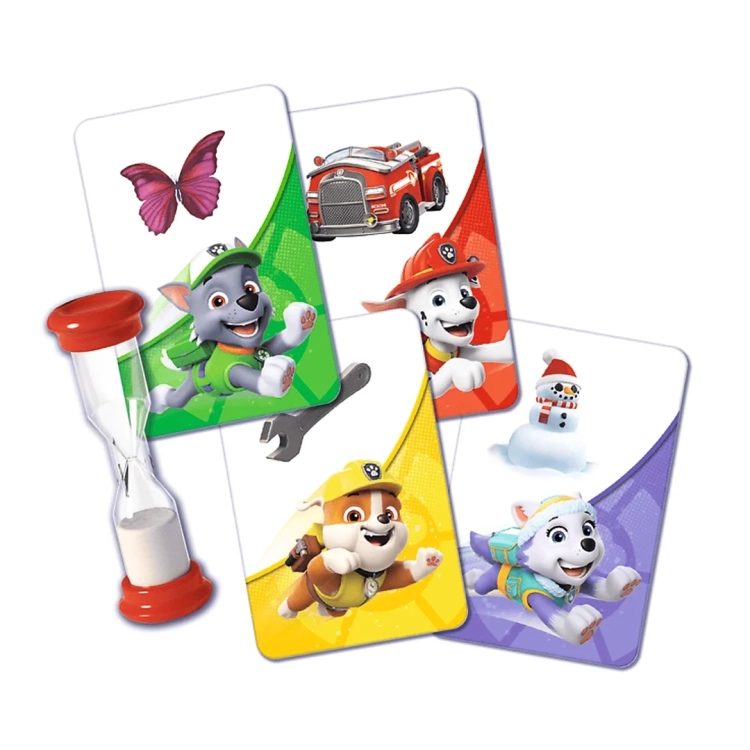 Elementy gry: 4 kolorowe karty z bohaterami Psu Patrolu (Rocky, Marshall, Rubble, Everest) oraz czerwona klepsydra.