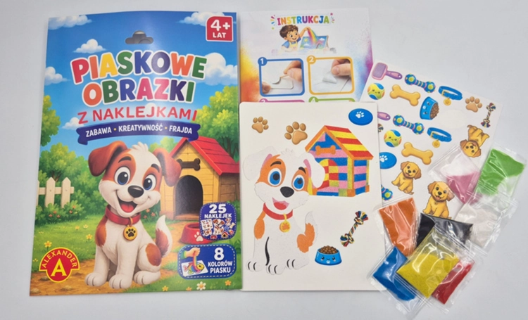 Zawartość zestawu Piaskowe Obrazki Pies: opakowanie, instrukcja, obrazki, arkusz naklejek i woreczki z kolorowym piaskiem.