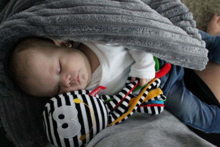 ośmiornica przytulanka do wózka mom’s care