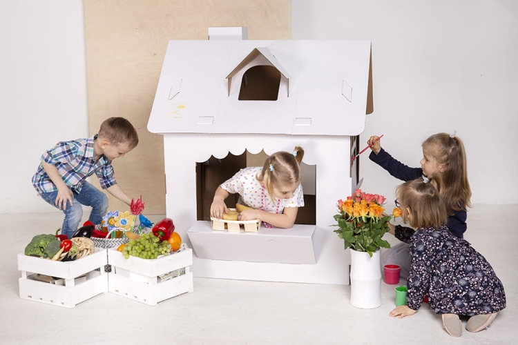 domek kwiatowy z tektury (3).jpg