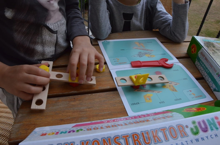 Zabawka konstrukcyjna Alexander – Mały Konstruktor Junior 3 w 1 Off Road Vehicle – rozwój motoryki małej.