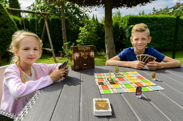 Strategiczna gra planszowa Ucieczka z Lochu – labirynt drzwi